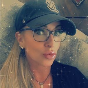 Meet your Posher, Michele